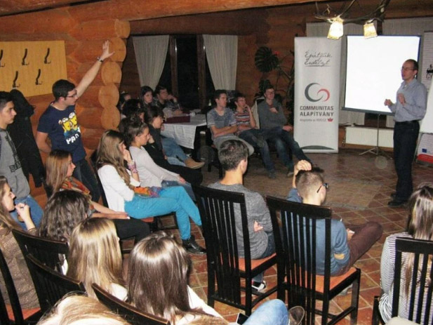 Az önkéntességről és a kihívásokról beszélgettek